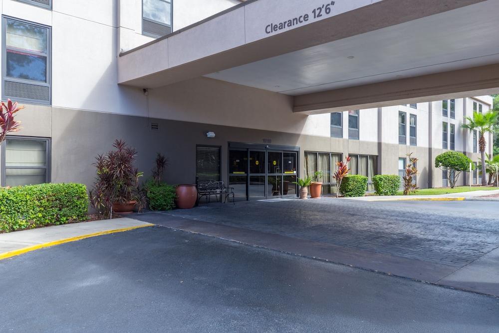 Spark By Hilton Tampa Brandon Heartland Exterior foto