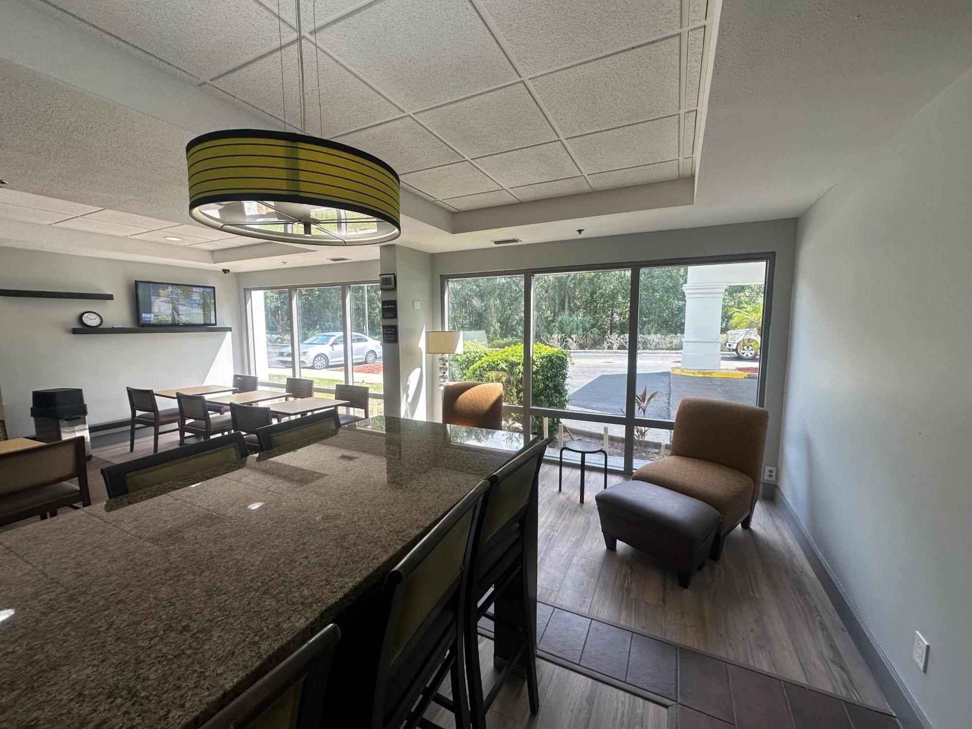 Spark By Hilton Tampa Brandon Heartland Exterior foto