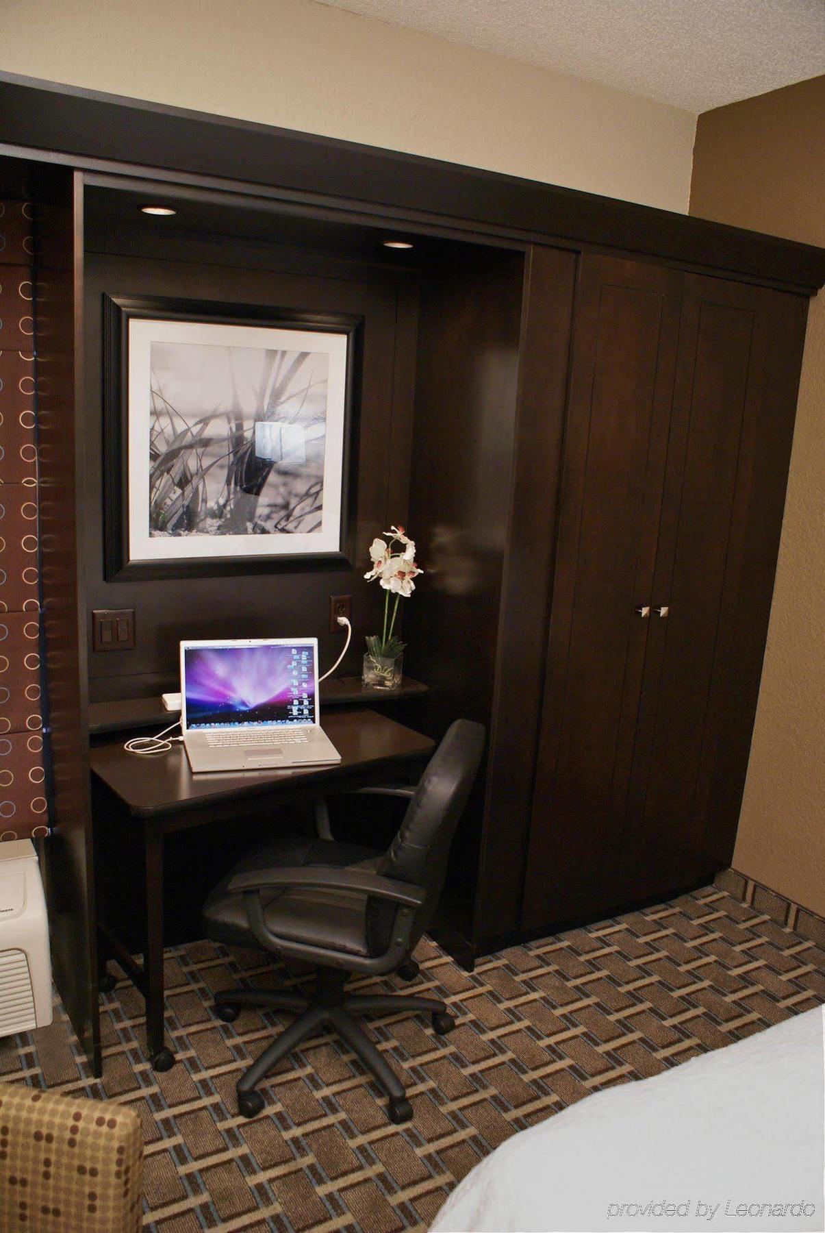 Spark By Hilton Tampa Brandon Heartland Quarto foto